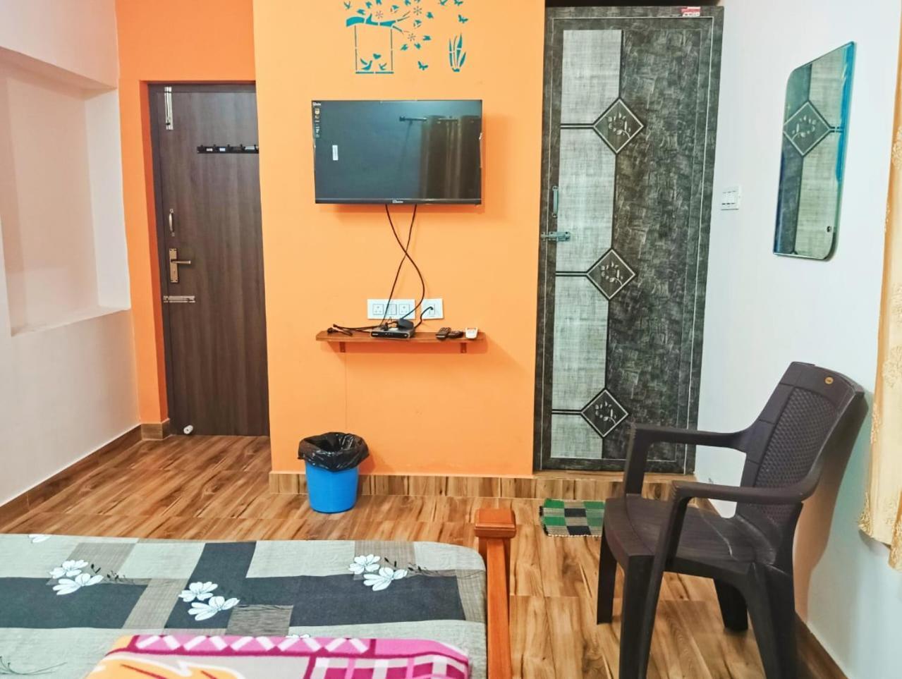 Hotel Kpr Residency Near Isha - Adiyogi Alāndurai Esterno foto